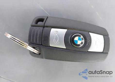 2010 BMW 128I из США, поврежденный, VIN WBAUN1C55AVH81988